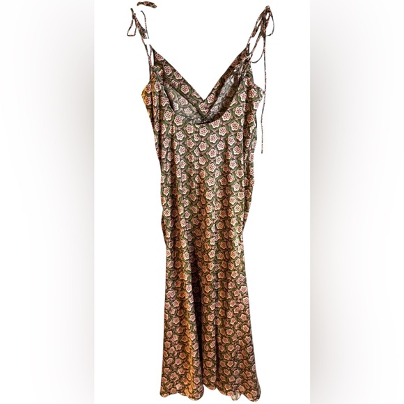 BISHOP & YOUNG Adria Ruched Front
Dress in Clover Print Sz S - Picture 7 of 8